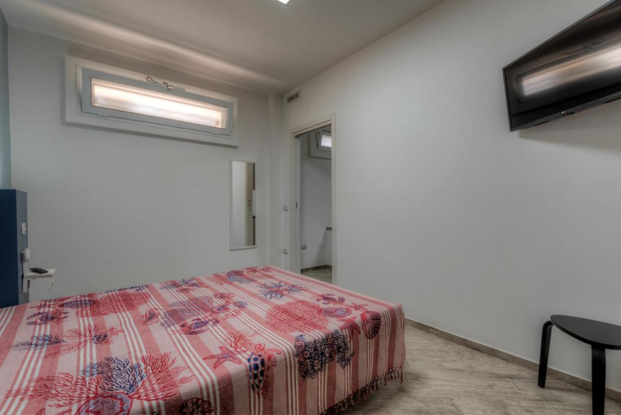 Ferienwohnung Cento Passi Dal Mare By Latuapuglia San Pietro in Bevagna Exterior foto